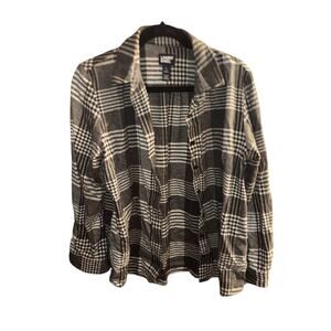 Lands End black & white button down shirt